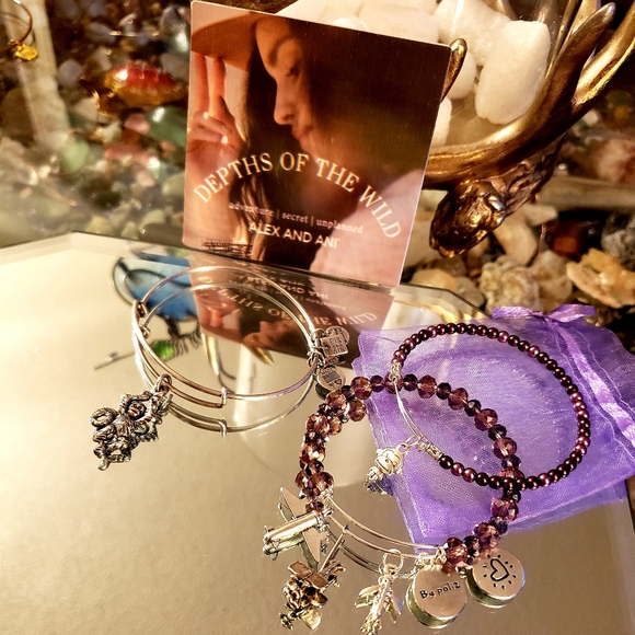 Fun monkey 🐒 Alex And ANI - Picture 4 of 11